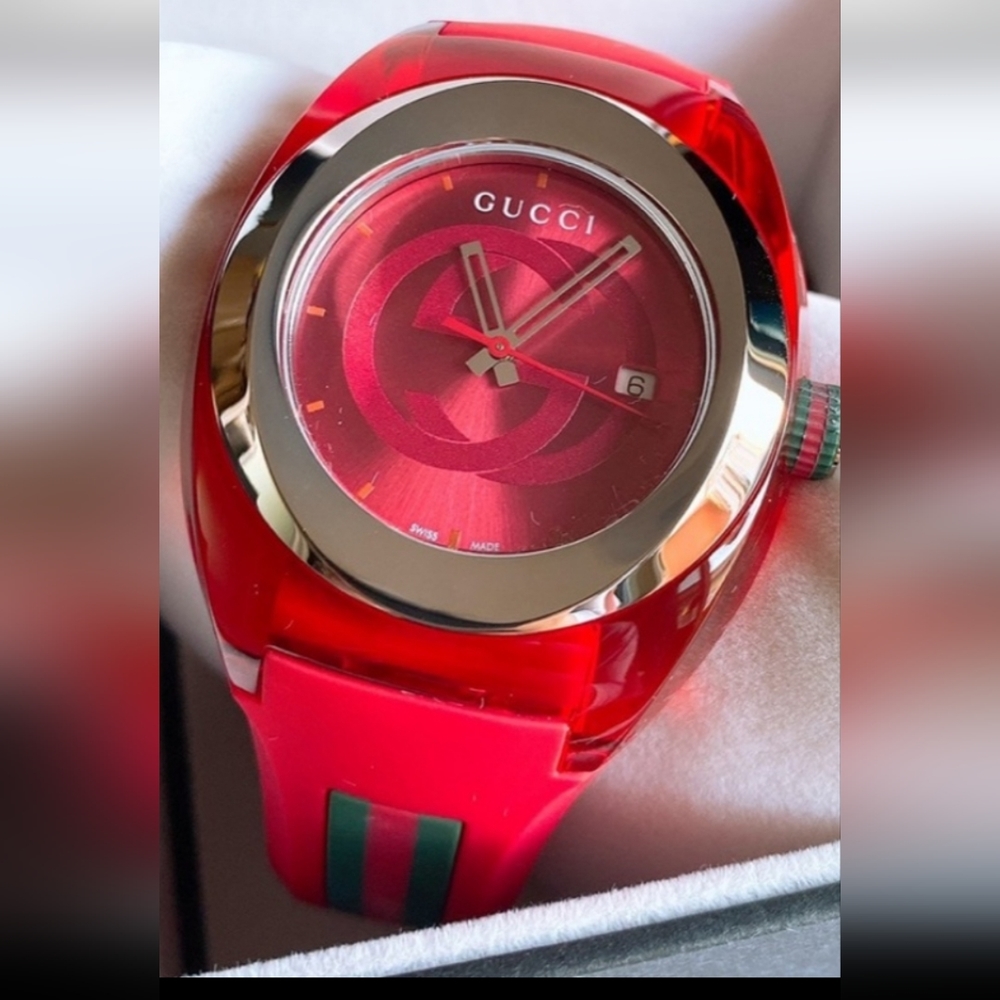 BRAND NEW RED LUXURY GUCCI WATCH ⌚️ ✨️ - Picture 5 of 6